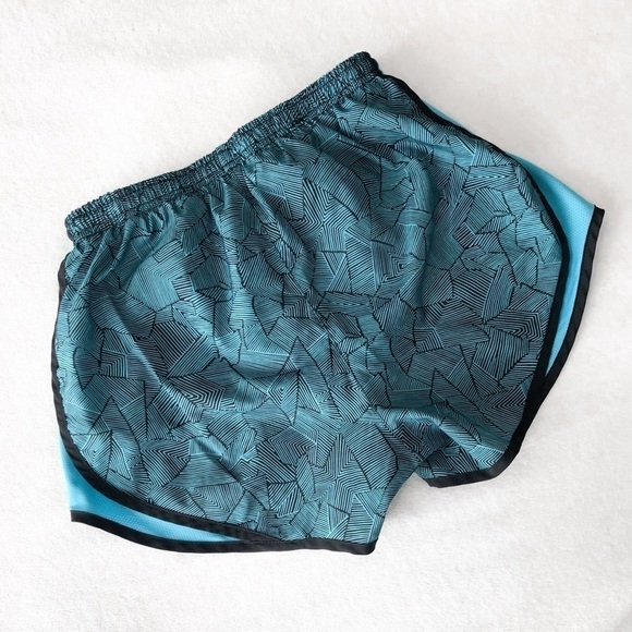 Nike Shorts Geometric blue *Lined - Picture 7 of 11